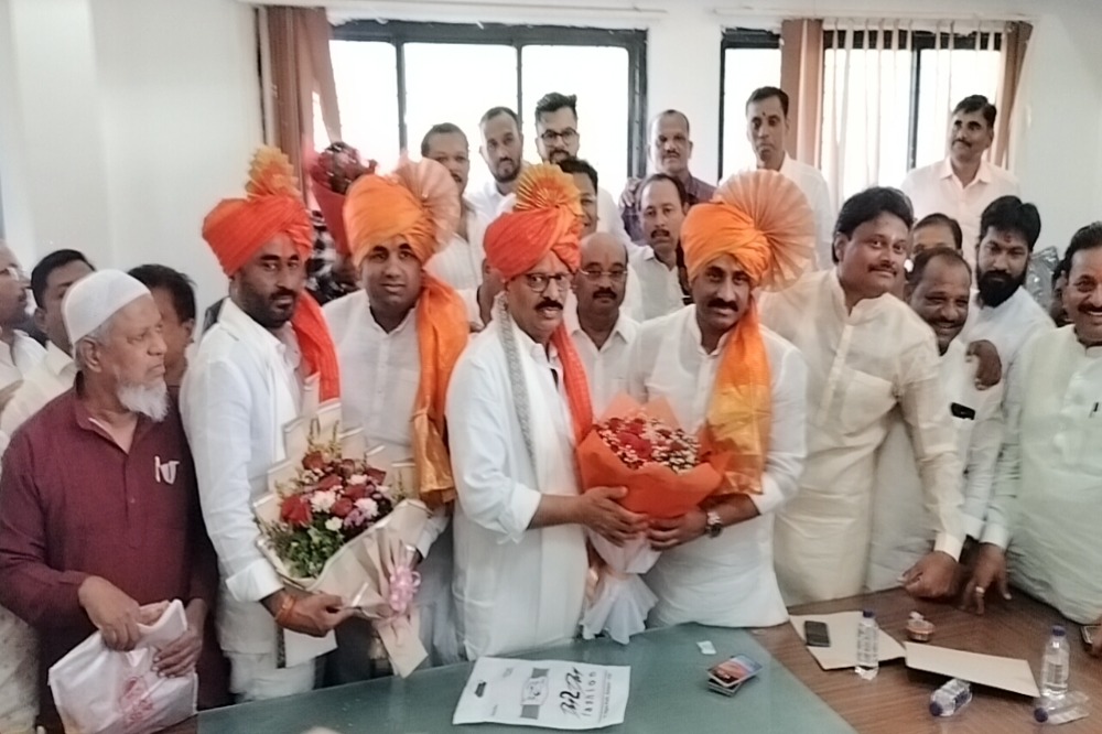 सोलापूर बाजार समितीच्या सभापतीपदी दिलीप माने यांची हॅटट्रिक; उपसभापतीपदी सुनील कळके